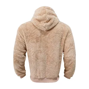Πίσω όψη του μπεζ oversized hoodie από λούτρινο ύφασμα με μαλακή υφή fleece