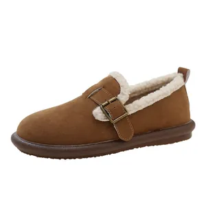 Stivali da neve foderati in pelliccia marrone con spessa suola platform e fibbia chic