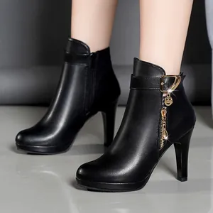 Dames Enkellaarzen met Spitse Neus Stilettohak Sexy Hoge Hak Zijrits met Gouden Hanger Microvezel Leer Mode Vrouwen Schoenen