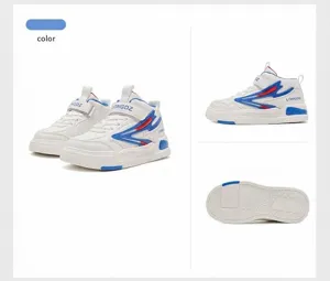 Detaillierte Ansichten weißer Mid-Top-Sneaker für Kinder mit königsblauen Akzenten