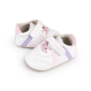 Weiße Baby-Lauflernschuhe mit rosa Akzenten und Klettverschluss für 0-1 Jährige