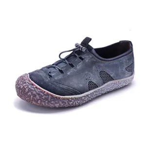 Zapatos informales de mujer en cuero gris vintage con paneles de malla transpirable