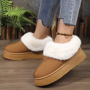 Vue détaillée des bottes de neige à plateforme marron pour femmes avec doublure en fourrure