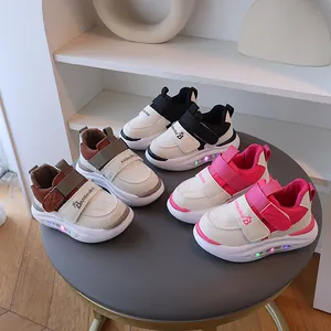 Baskets Lumineuses à LED pour Enfants Garçons Filles Chaussures de Sport Décontractées Antidérapantes Mode Chunky avec Velcro Khaki