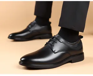 Chaussures de ville classiques en cuir noir pour hommes avec lacets élégants et semelle souple