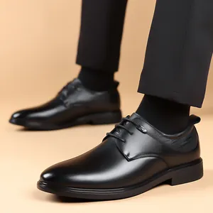 Chaussures de ville classiques en cuir noir pour hommes style britannique à lacets