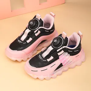 Stylische pink-schwarze Mädchen-Sneaker mit praktischem Drehverschluss
