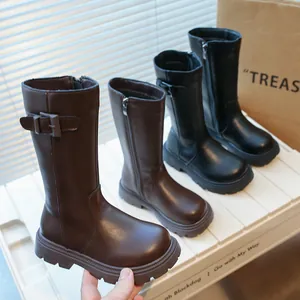 Winter hoge laarzen voor meisjes in bruin en zwart leer met rits en gespdetails