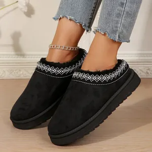 Bottes de neige noires à semelle épaisse pour femmes avec bordure brodée et doublure