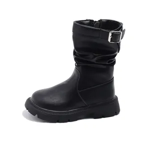 Bottines noires plissées classiques pour filles avec texture plissée et boucle latérale.