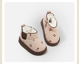 Warme rosa Kinder-Schneestiefel mit Kirschmuster und dickem weißem Fleece-Futter