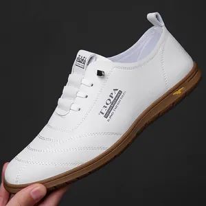 Mocassins décontractés en cuir blanc pour hommes avec semelle en gomme antidérapante