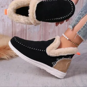 Bottes de neige confortables en daim noir pour femmes avec doublure en fourrure