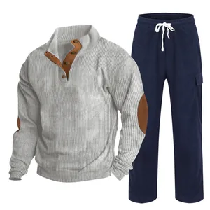 Ensemble en velours côtelé pour hommes avec chemise Henley et pantalon droit bleu marine