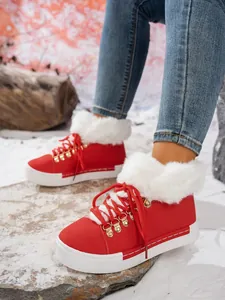 Elegantes botas de invierno rojas para mujer con ribete de pelo sintético y plataforma.