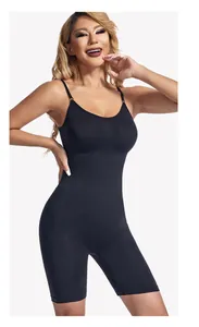 Naadloze zwarte corrigerende bodysuit voor dames met buikcontrole en verstelbare spaghettibandjes.