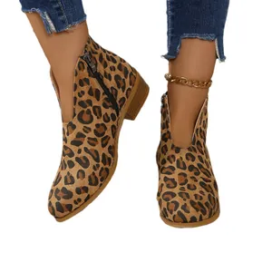 Botines de leopardo con escote en V, punta afilada y tacón ancho para mujer