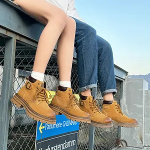 Bottes de travail classiques en cuir jaune pour hommes et femmes en extérieur