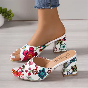 Mules da Donna con Ricamo Floreale e Tacco a Blocco Punta Quadrata Aperta Sandali Moda Eleganti in Pelle PU Ciabattine Estive