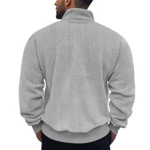 Achteraanzicht van grijs heren jacquard sweatshirt met opstaande kraag en textuur