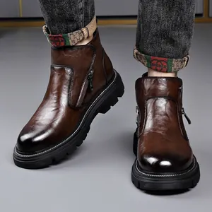 Bottines Chelsea marron pour hommes en cuir avec fermeture éclair et semelle crantée