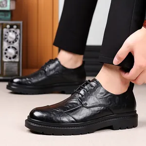 Premium black hand-textured leather business oxford shoes for men in elegant British style