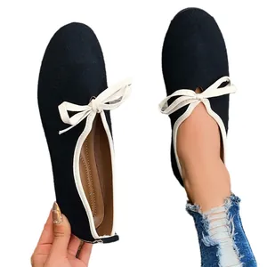 Klassieke zwarte Mary Jane ballerina's met zachte zool en witte strikdetails voor dames