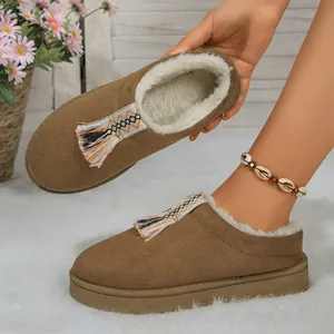 Pantuflas marrones cómodas forradas de piel sintética con borla mujer
