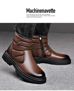 Détail de bottes d'hiver en cuir marron pour hommes avec doublure chaude et semelle.