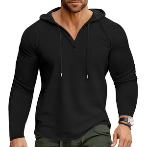 T-shirt Henley à capuche slim fit pour homme en maille gaufrée noire avec col en V.