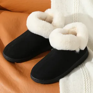 Chaussons d'hiver douillets pour femmes avec doublure en fausse fourrure blanche et suède noir