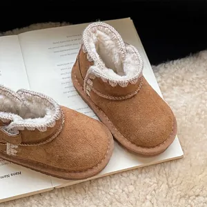 Bottes de neige chaudes pour tout-petits avec doublure polaire et daim marron résistant