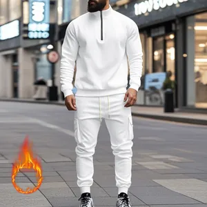 Ανδρική λευκή φόρμα με επένδυση fleece, μπλούζα με φερμουάρ και παντελόνι cargo