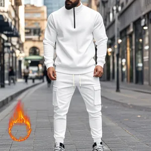 Ανδρική λευκή φόρμα fleece με πουλόβερ με φερμουάρ και μοντέρνο παντελόνι cargo