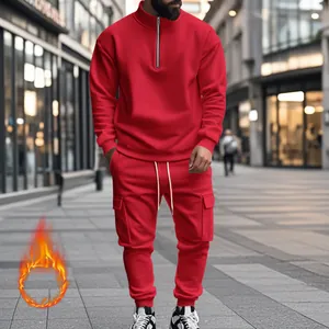 Conjunto deportivo de forro polar rojo para hombre con sudadera y pantalones cargo