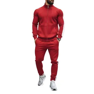 Chándal de hombre rojo de dos piezas con rayas laterales blancas y cuello alto con cremallera