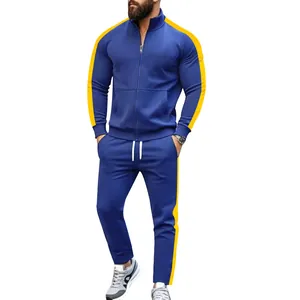 Vista detallada de chándal azul y amarillo para hombre con cuello alto y rayas