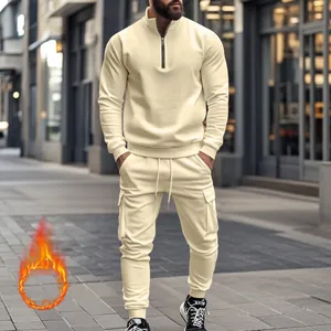Ανδρικό σετ φόρμας fleece σε κρέμα με φούτερ με μισό φερμουάρ και παντελόνι cargo