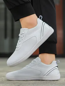 Baskets de marche décontractées en flyknit blanc pour hommes et femmes, idéales pour le plein air