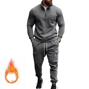 Conjunto de chándal deportivo gris para hombre con forro polar y pantalones cargo