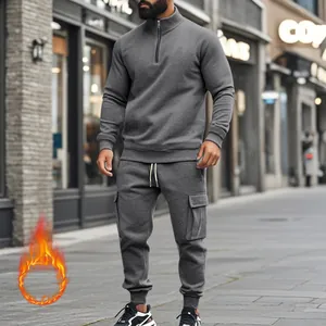 Chándal de forro polar gris para hombre con cremallera 1/4 y pantalón cargo