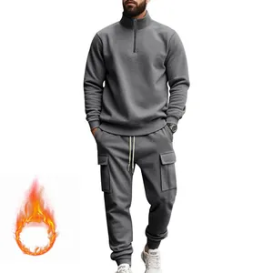 Chándal térmico gris para hombre con sudadera de media cremallera y pantalón cargo