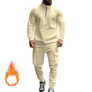 Chándal de forro polar beige para hombre con sudadera de media cremallera y pantalón cargo