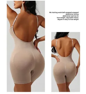 Vista dettagliata del body modellante senza cuciture scollato sulla schiena donna