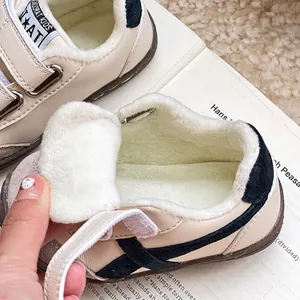 Gemütliche Winter-Sneaker für Kleinkinder mit warmem Fleece-Futter und Streifen