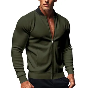 Vista dettagliata del bomber verde oliva slim fit con collo alto e cerniera lampo frontale
