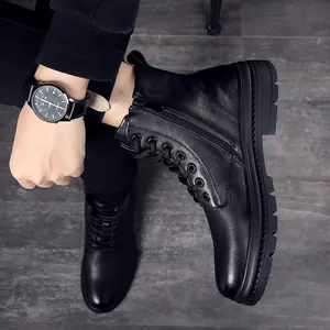 Bottines Martin classiques en cuir noir pour hommes avec fermeture éclair et semelle robuste