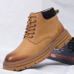 Stijlvolle gele heren Martin laarzen, mid-top met dikke zool in Brits vintage design.