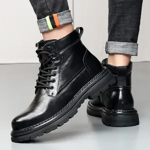 Bottines Martin en cuir noir de haute qualité pour hommes avec un style de travail