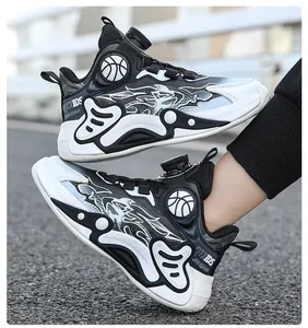 Vue détaillée des chaussures de basket pour garçons avec motif de flamme et boucle rotative